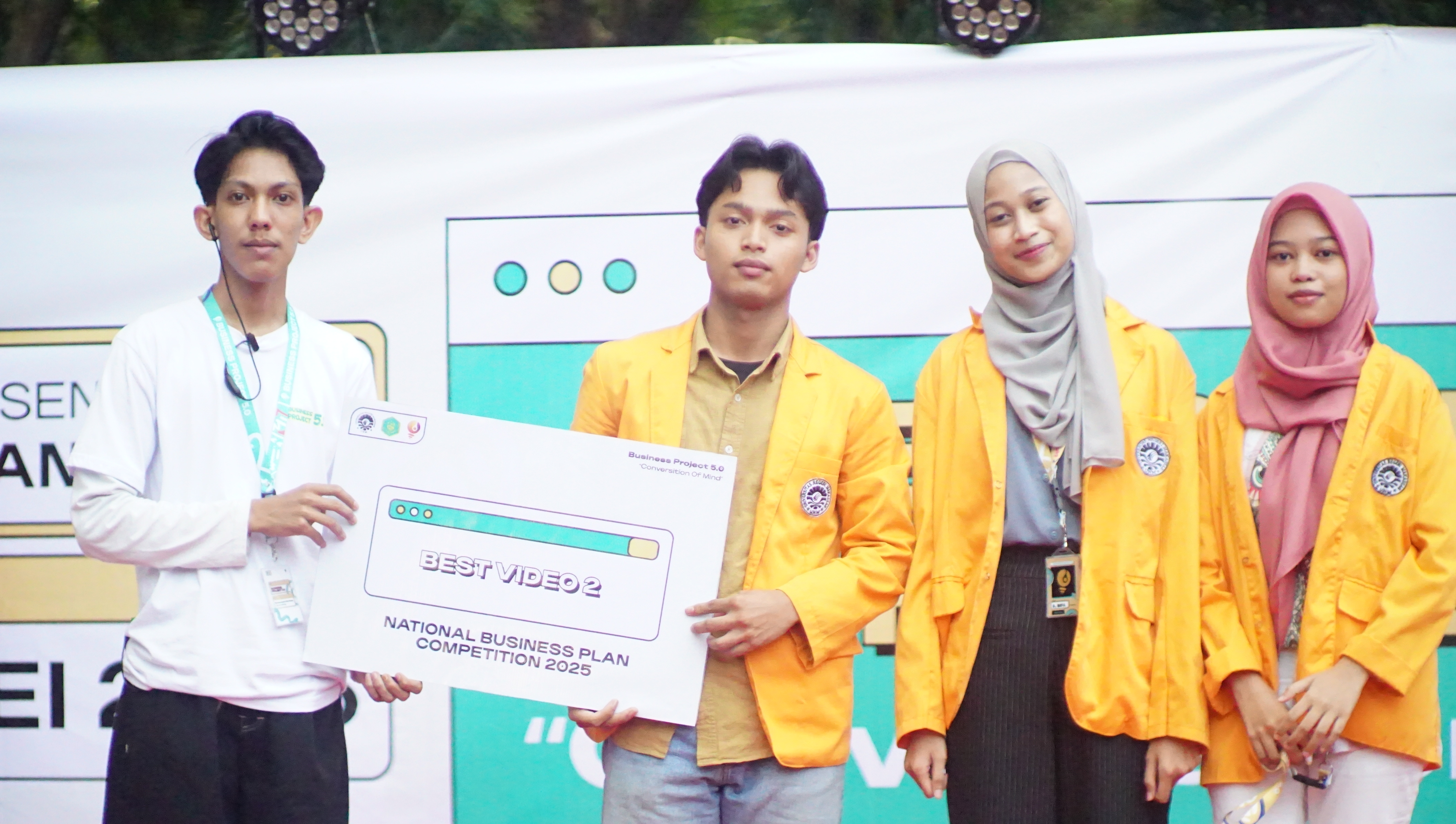 Mahasiswa Program Studi Bisnis Digital FEB UNM Raih Penghargaan Best Video 2 di National Business Plan Competition 2025