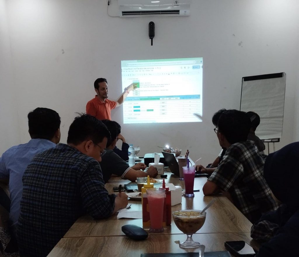 Rapat Evaluasi Akhir Semester dan Persiapan Semester Genap 2024/2025 Prodi Bisnis Digital FEB UNM